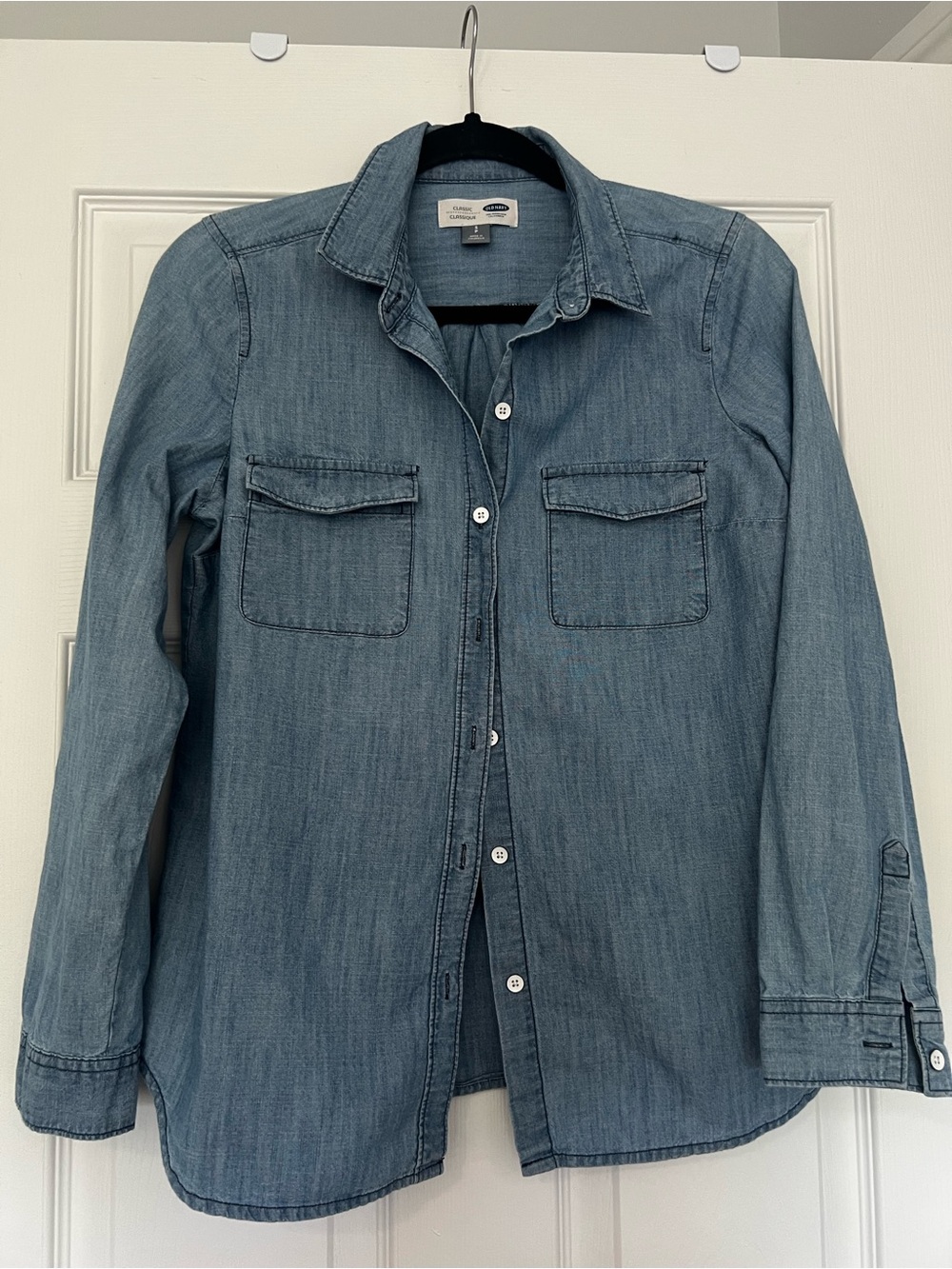 Old Navy Light Blue Denim Button-Up Shirt